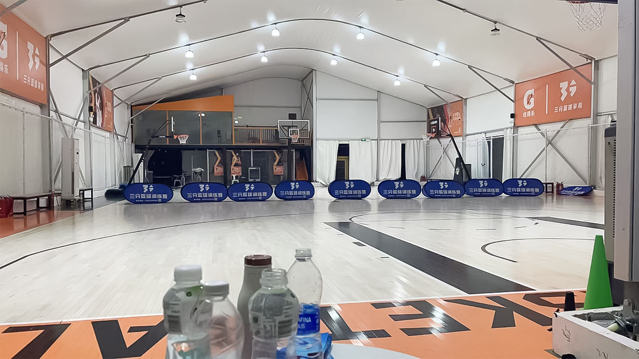 tente de terrain de basket