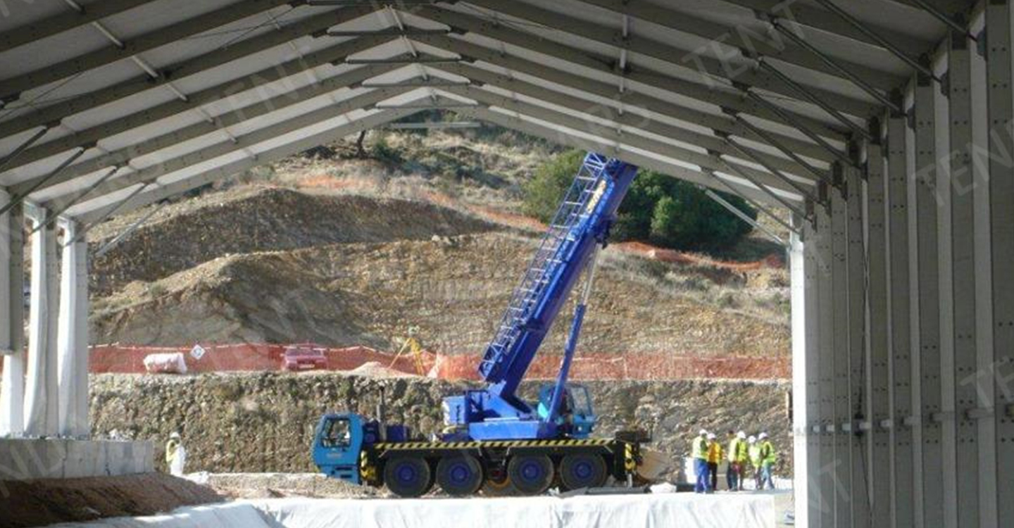 tente d&#39;entrepôt temporaire