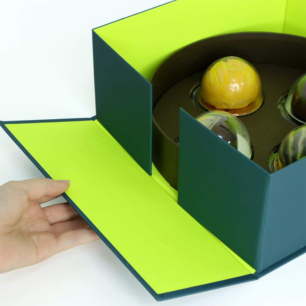 A Foldable Gift Box (2)