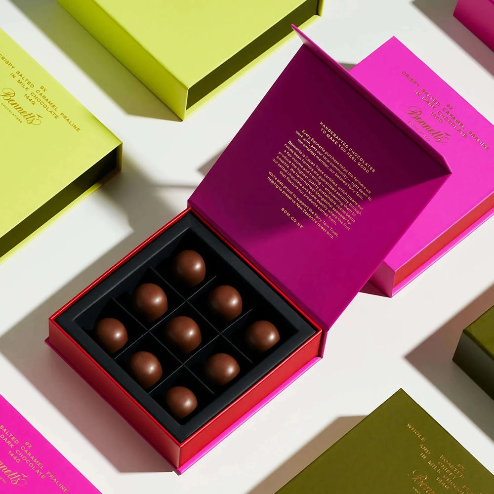 Luxury pink and red magnetic chocolate gift box - QianXun