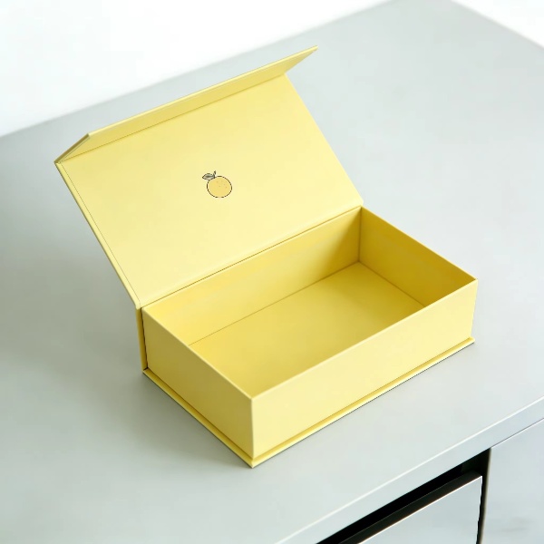 Luxury magnetic gift box with custom logo printing