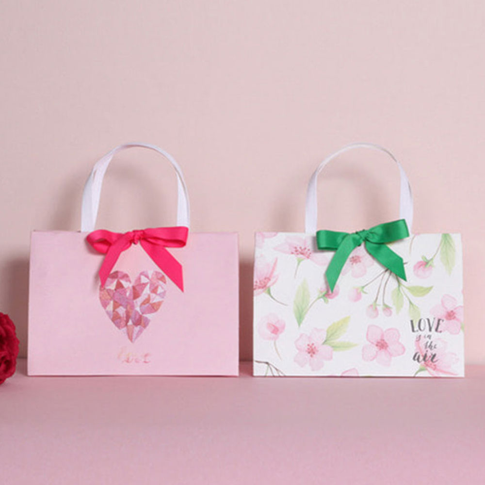 Luxury Shopping and Gift Bag (2)