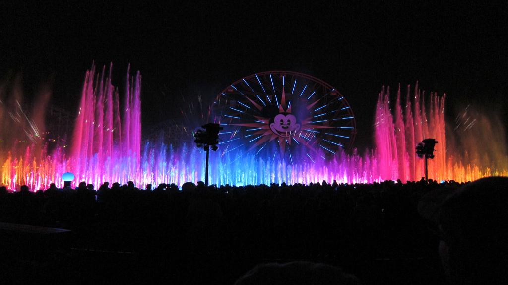 water curtain projection