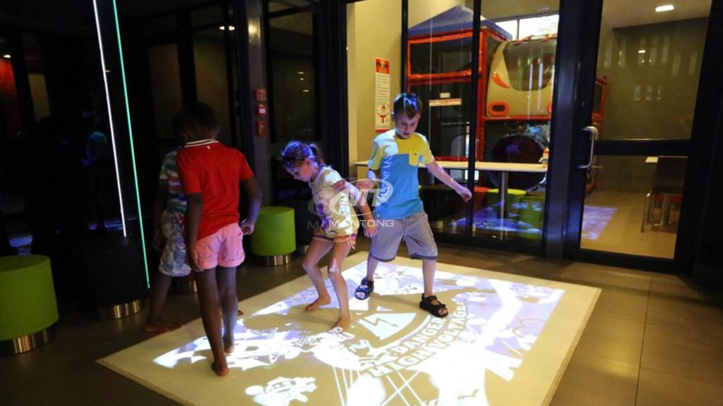 Indoor floor projection_04 Indoor floor projection_04