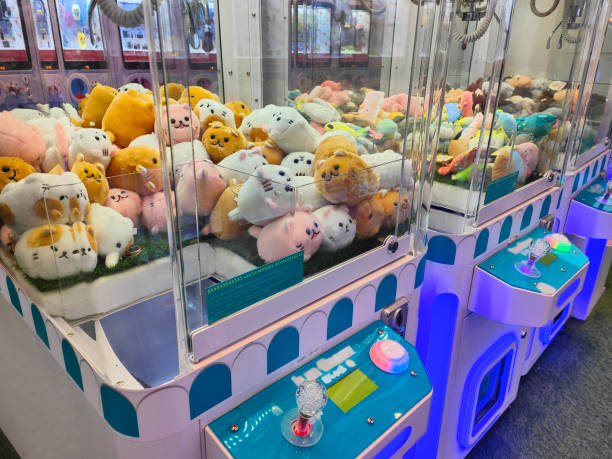 Best claw machine with small claw machine toys.