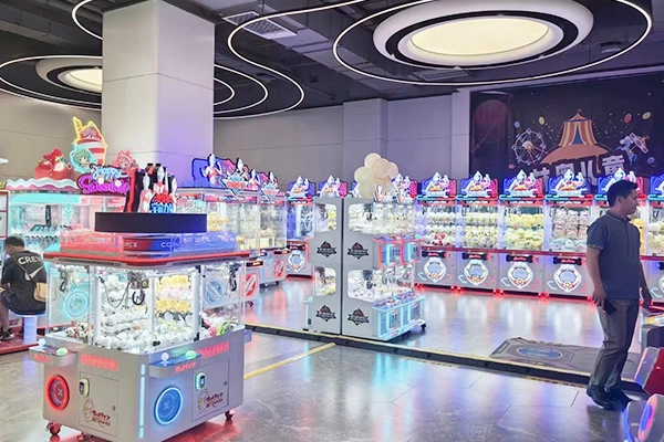 toy claw crane machine