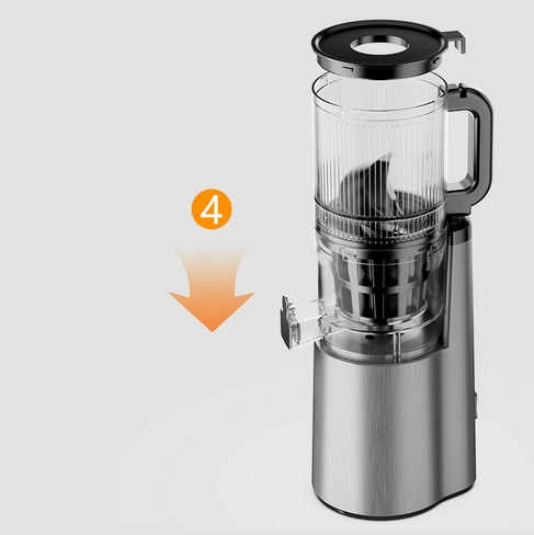 Put the lid on thefeeding cup, twistit to the lock position