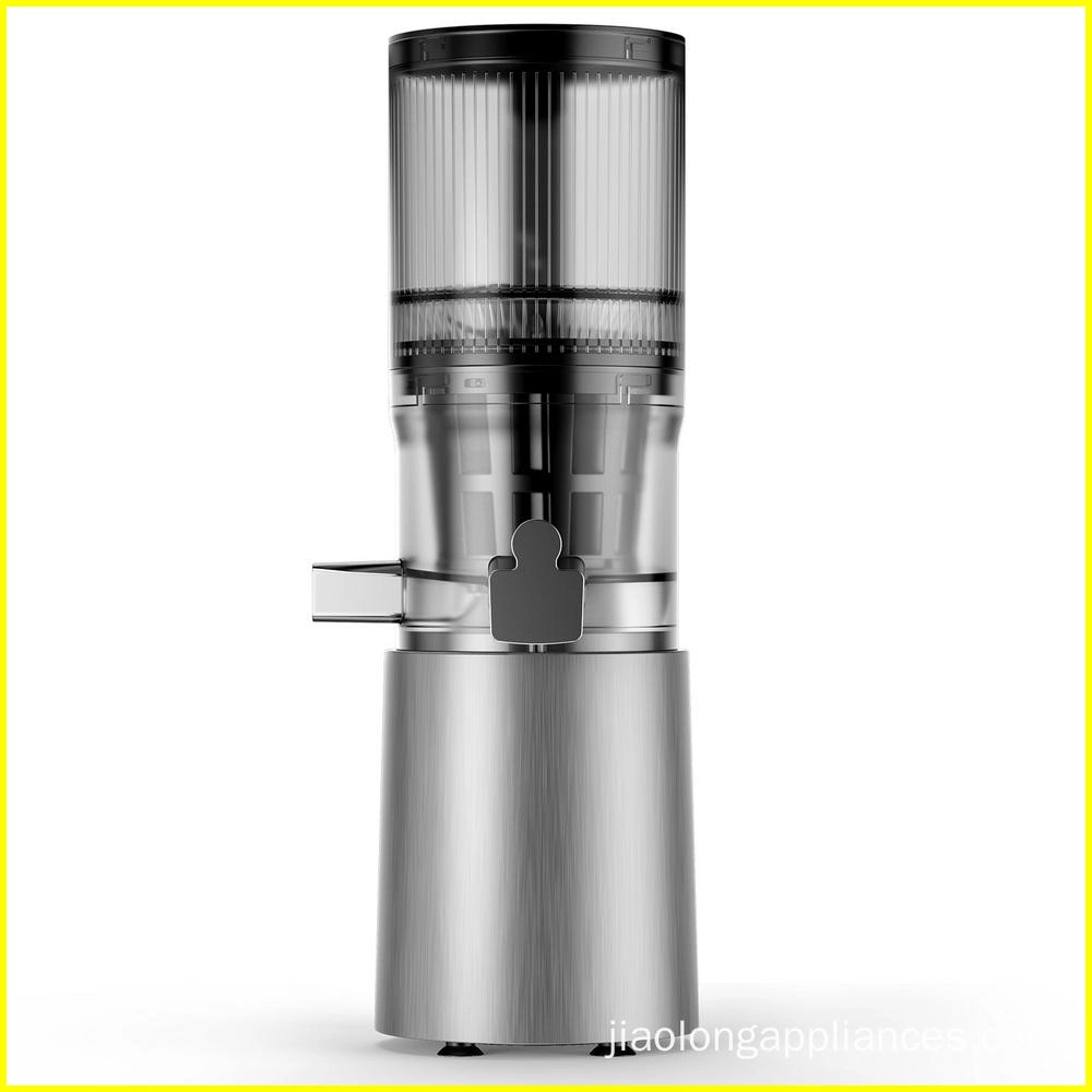 Put the juicing bowl to the power base