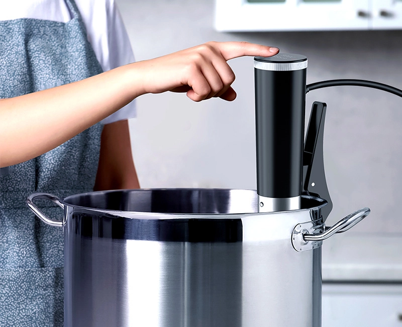 Set the time and temperature to start the cooking