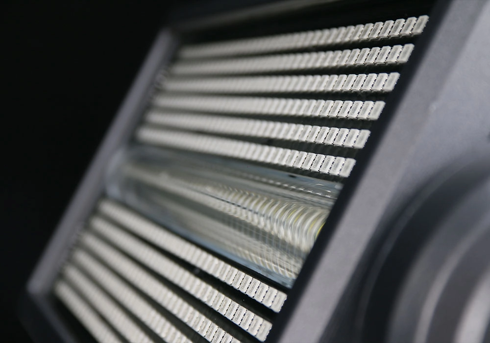 1000W Waterproof Moving Head Strobe Light LED strobe tube close-up - Colorful Light