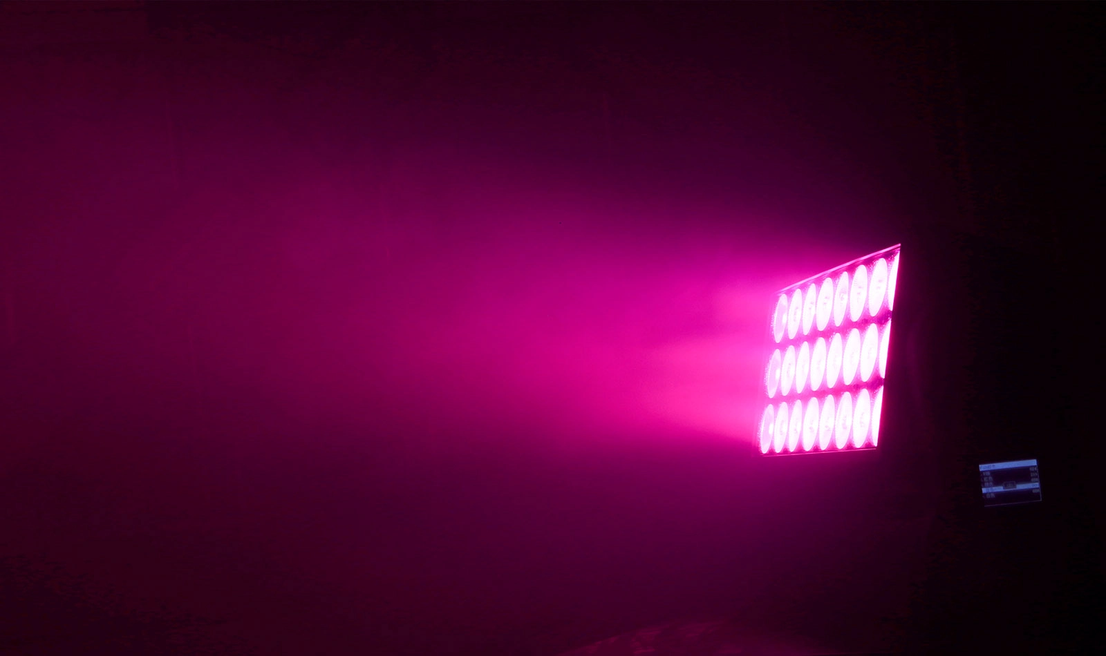 24x15W RGBW 4in1 IP65 Bee Eye Zoom Par Can magenta wash lighting effect - Colorful Light