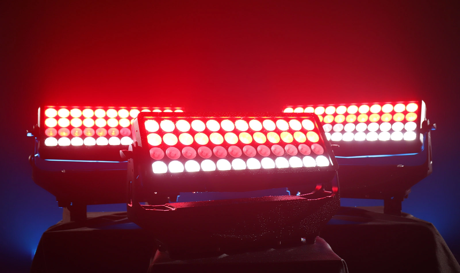 48x20W RGBW 4in1 IP65 Wall Wash 8 Segments showing red and white wash effects - Colorful Light
