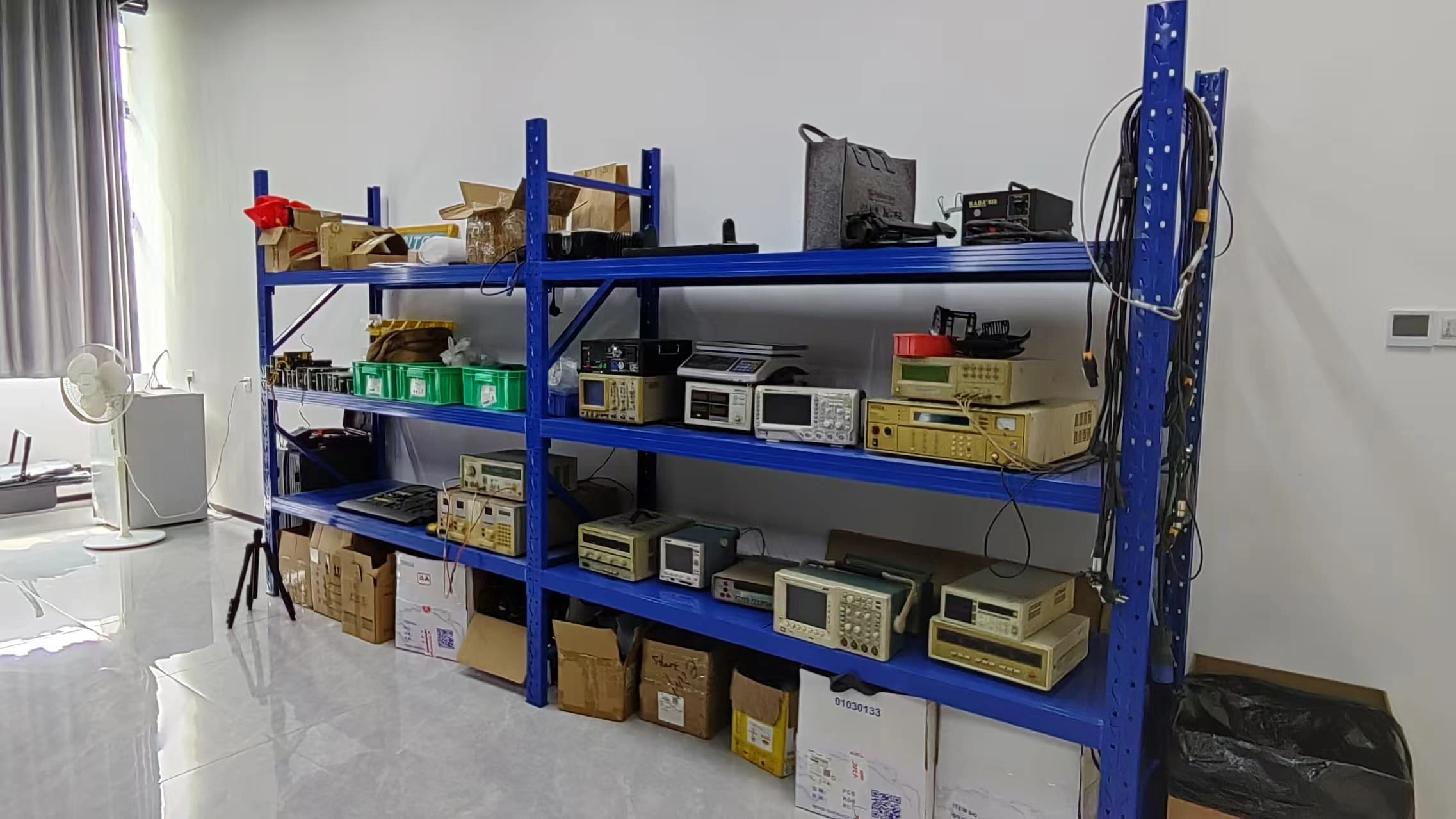 R&D lab - Colorful Light
