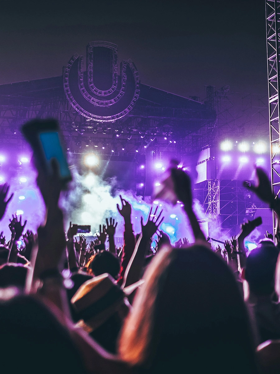 Outdoor event lighting with LED stage lights for festivals and large venues - Colorful Light