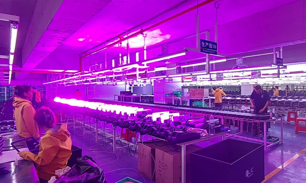 LED stage lighting quality inspection and aging test on factory production line - Colorful Light