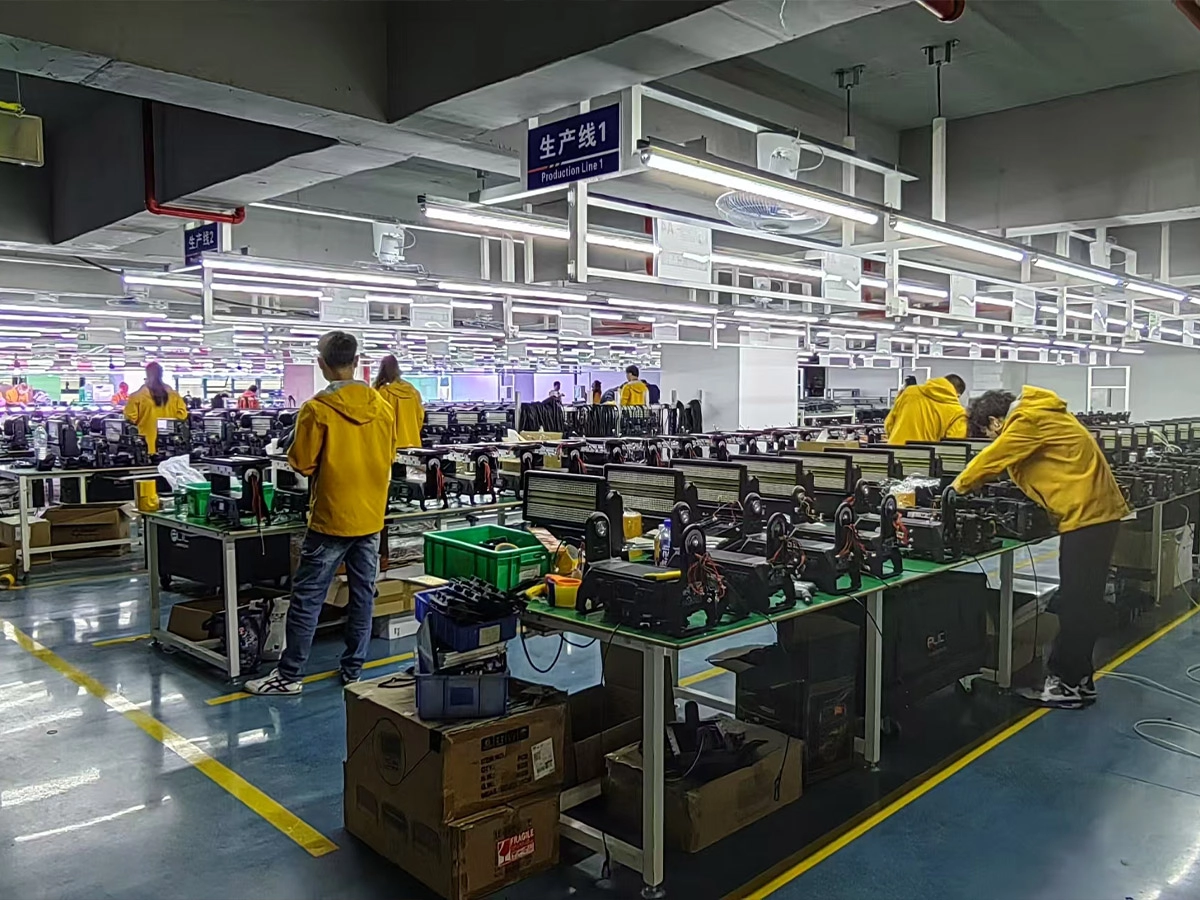 LED stage lighting quality inspection on Colorful Light factory production line - Colorful Light