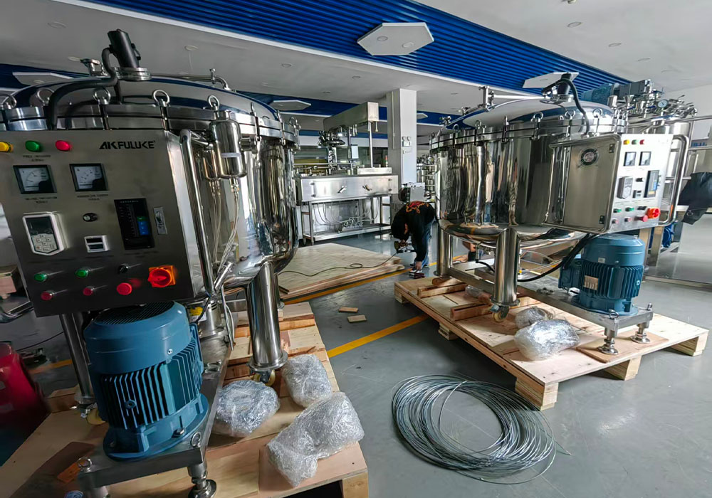 A pharma client reorders a mixer, refers others; a cosmetics company orders an emulsifier, securing long-term partnership.-01