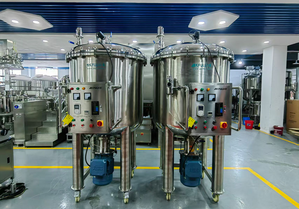 A pharma client reorders a mixer, refers others; a cosmetics company orders an emulsifier, securing long-term partnership.-02