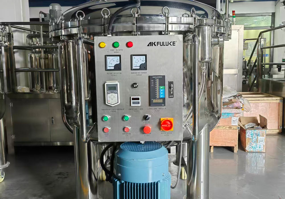 A pharma client reorders a mixer, refers others; a cosmetics company orders an emulsifier, securing long-term partnership.