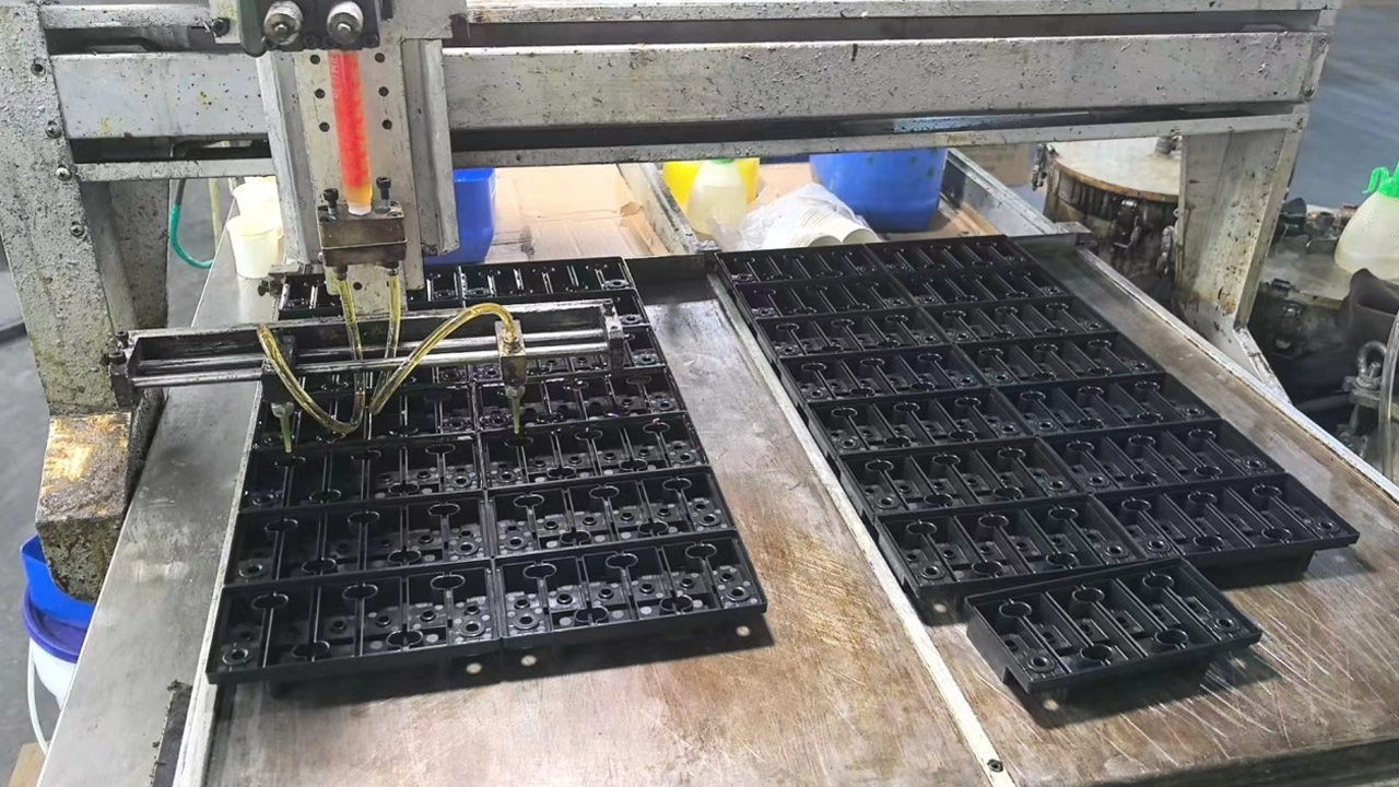 9. Gluing - TIANDONG