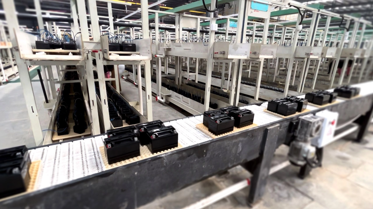 Manufacturer China  Motorcycle Accessories Gs Battery Rechargeabl - TIANDONG