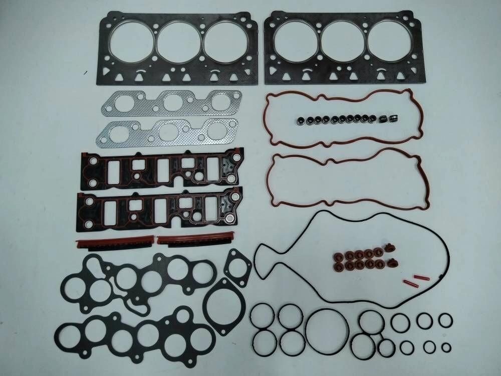 GM3.8 engine: Gasket set for an auto part.