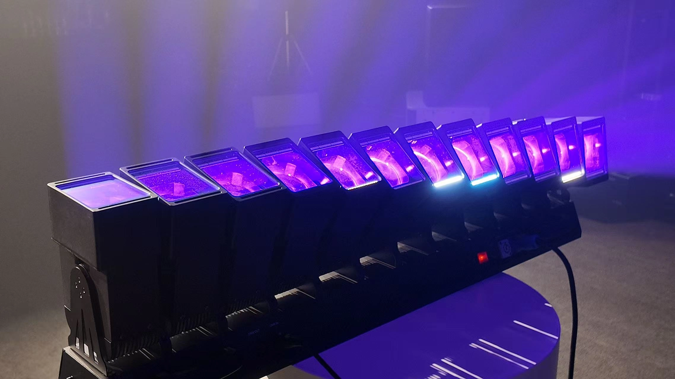 12pcs 60w effect lights for stage - Vanray