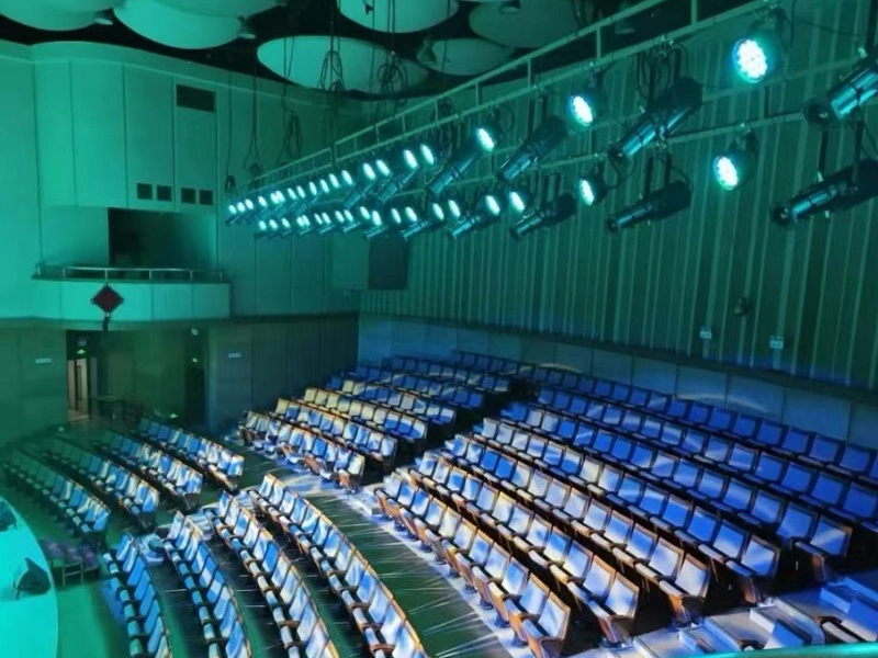 convient aux spécifications des projecteurs à profil de concert - Vanray