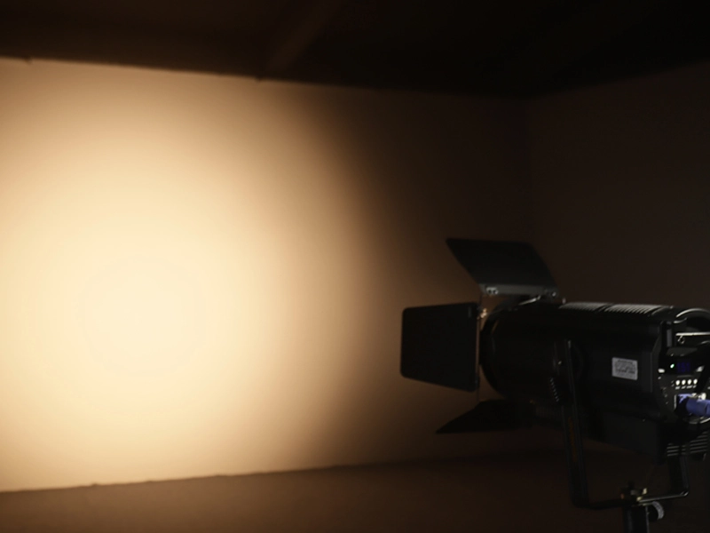 suitable for stage professional high brightness led fresnel spotlight - Vanray