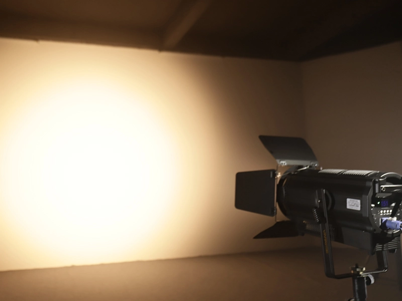 suitable for studio best led fresnel light - Vanray