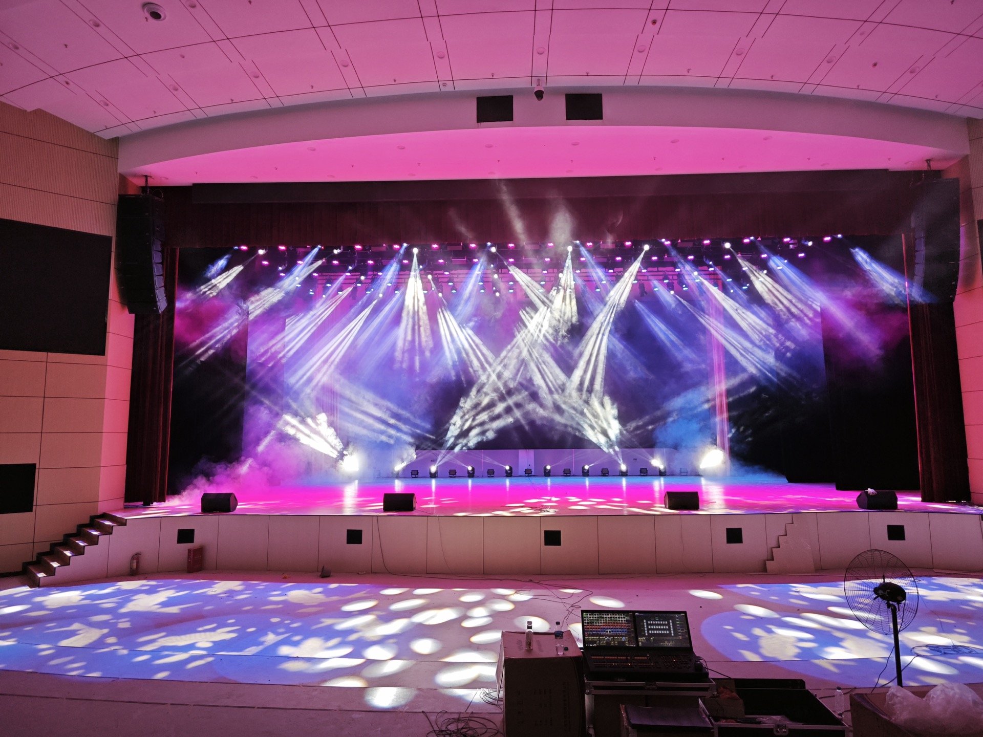 beam 250 moving head