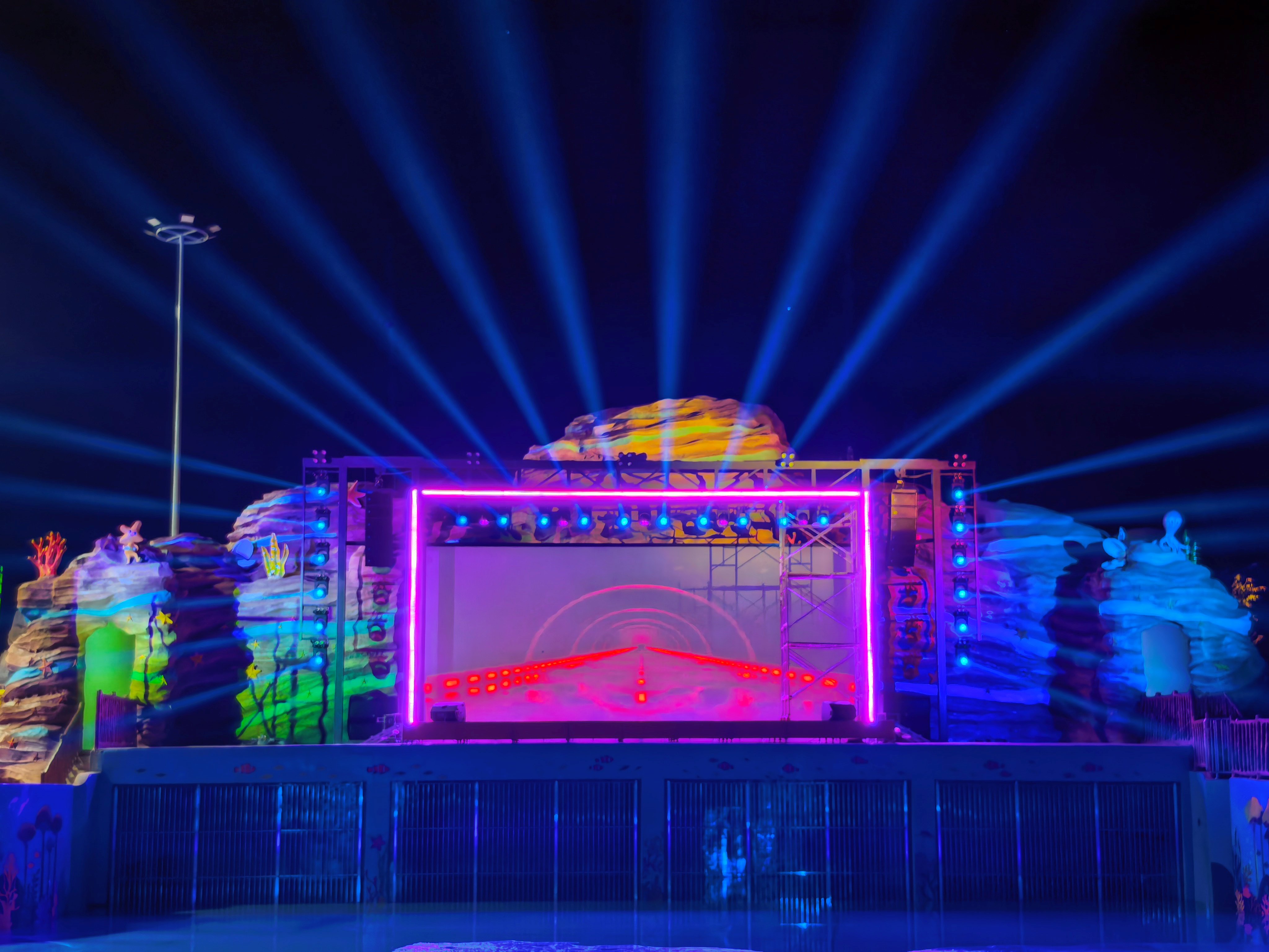 IP65 waterproof beam moving head for outdoor stage lighting comparison