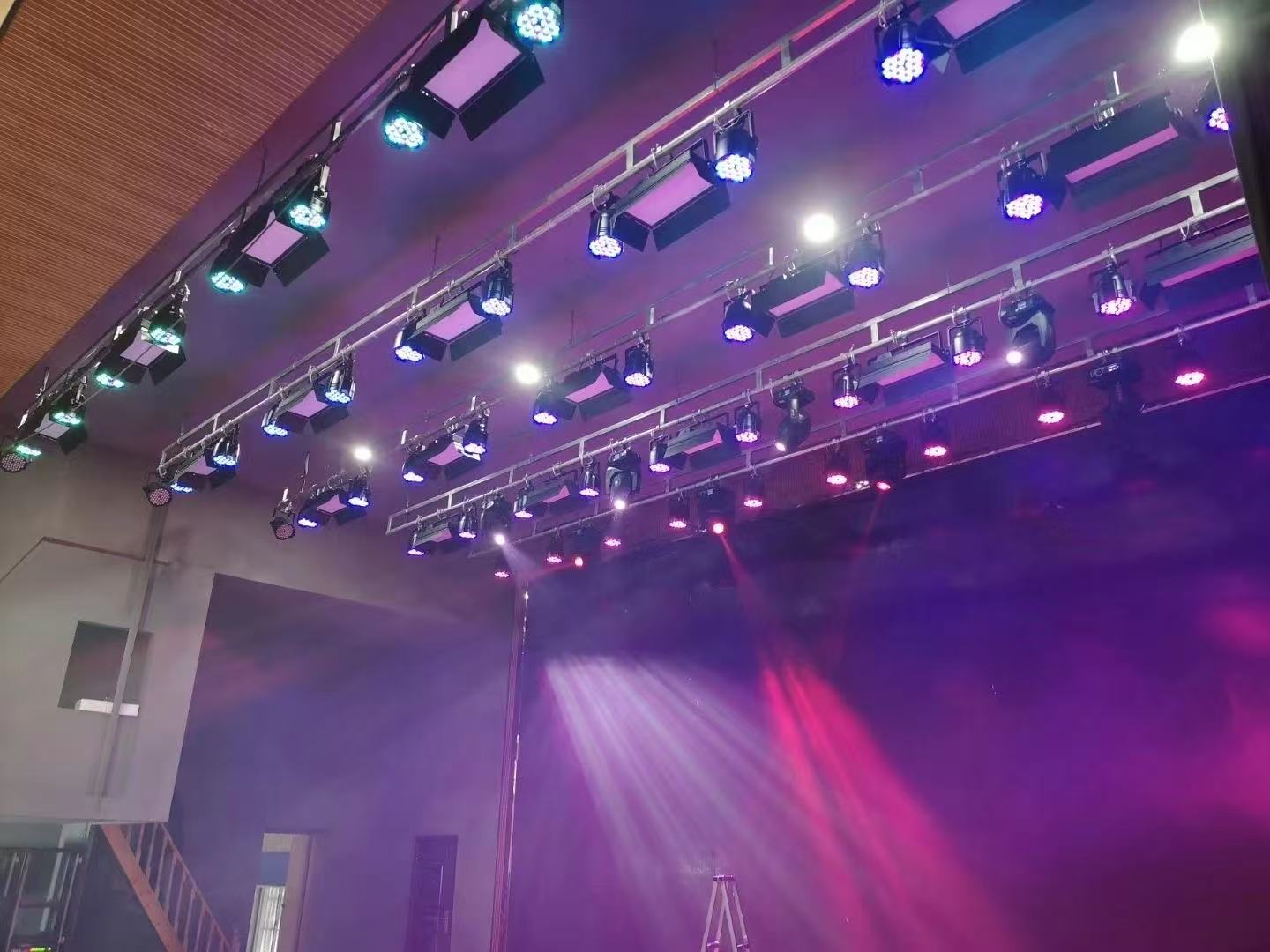 LEDフラットパネル照明器具