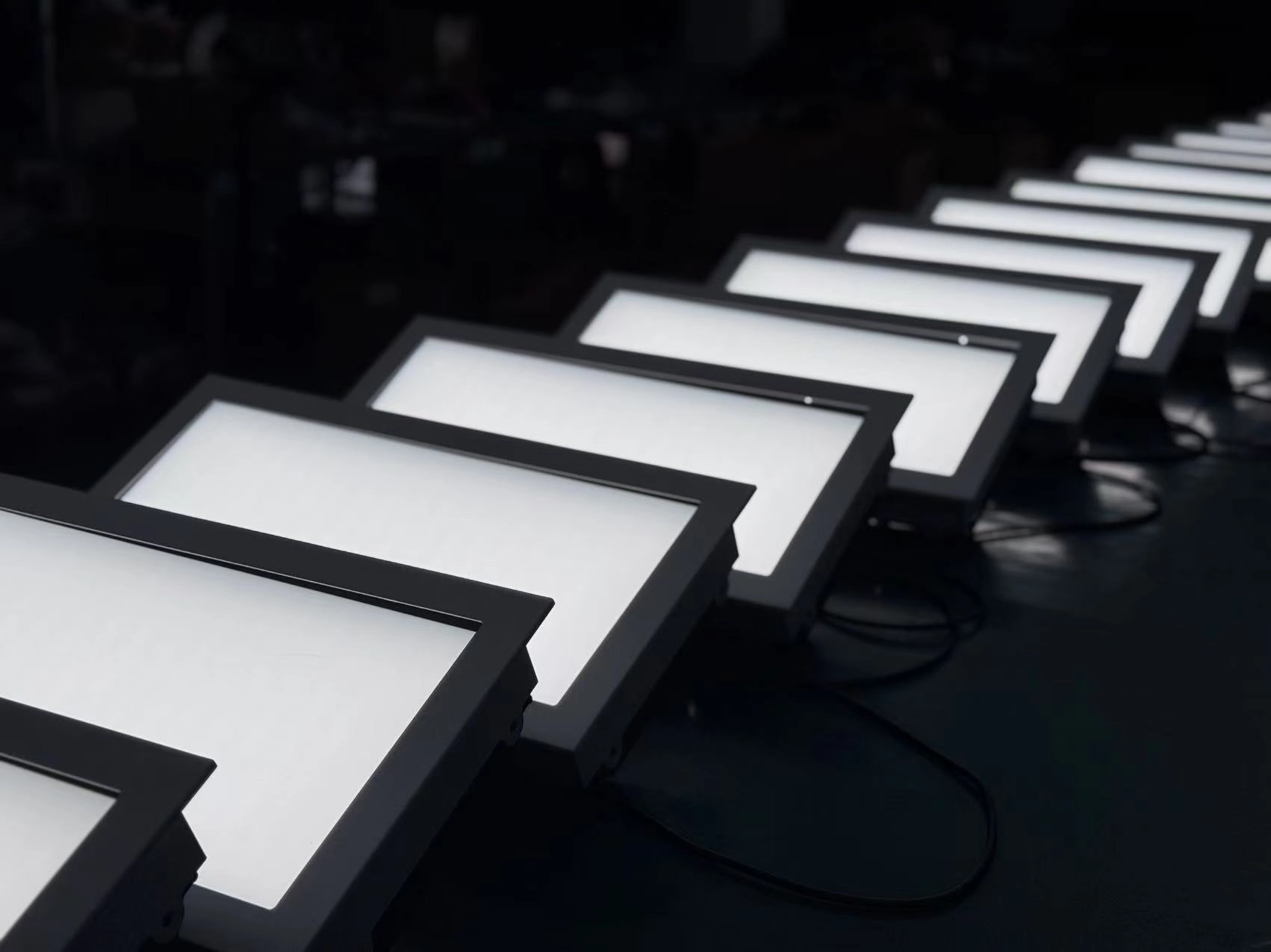 会議室用LEDパネル - Vanray 会議室用LEDパネル - Vanray