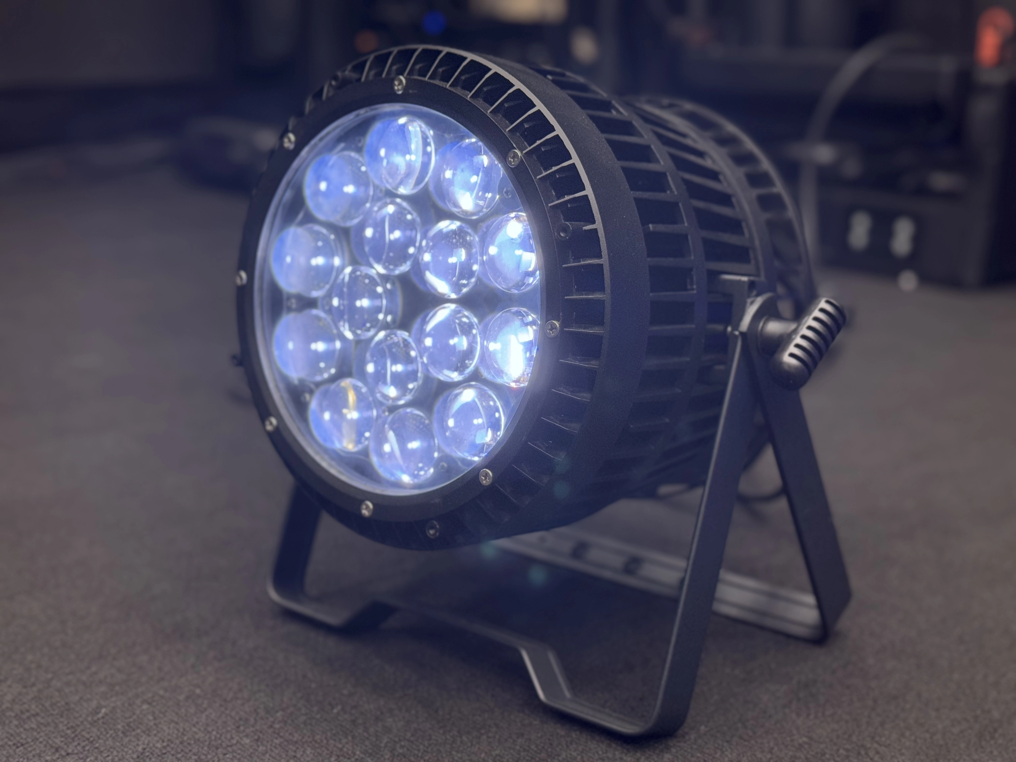 劇場用LEDパーズームウォッシュ - Vanray