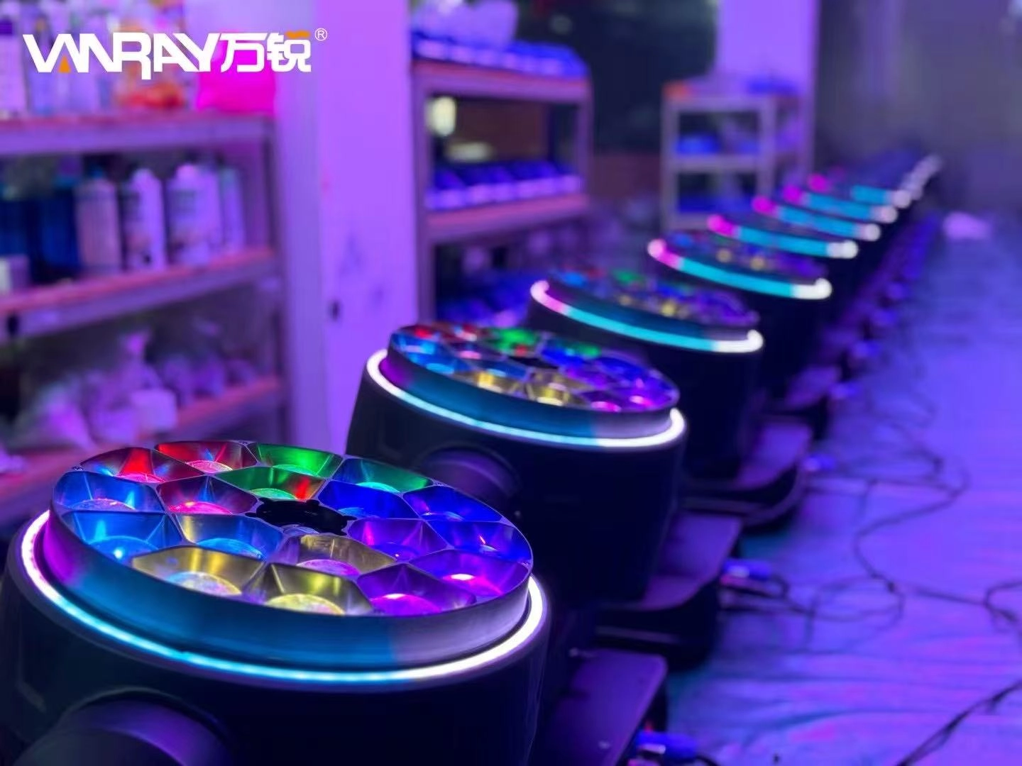LEDウォッシュムービングヘッド - Vanray