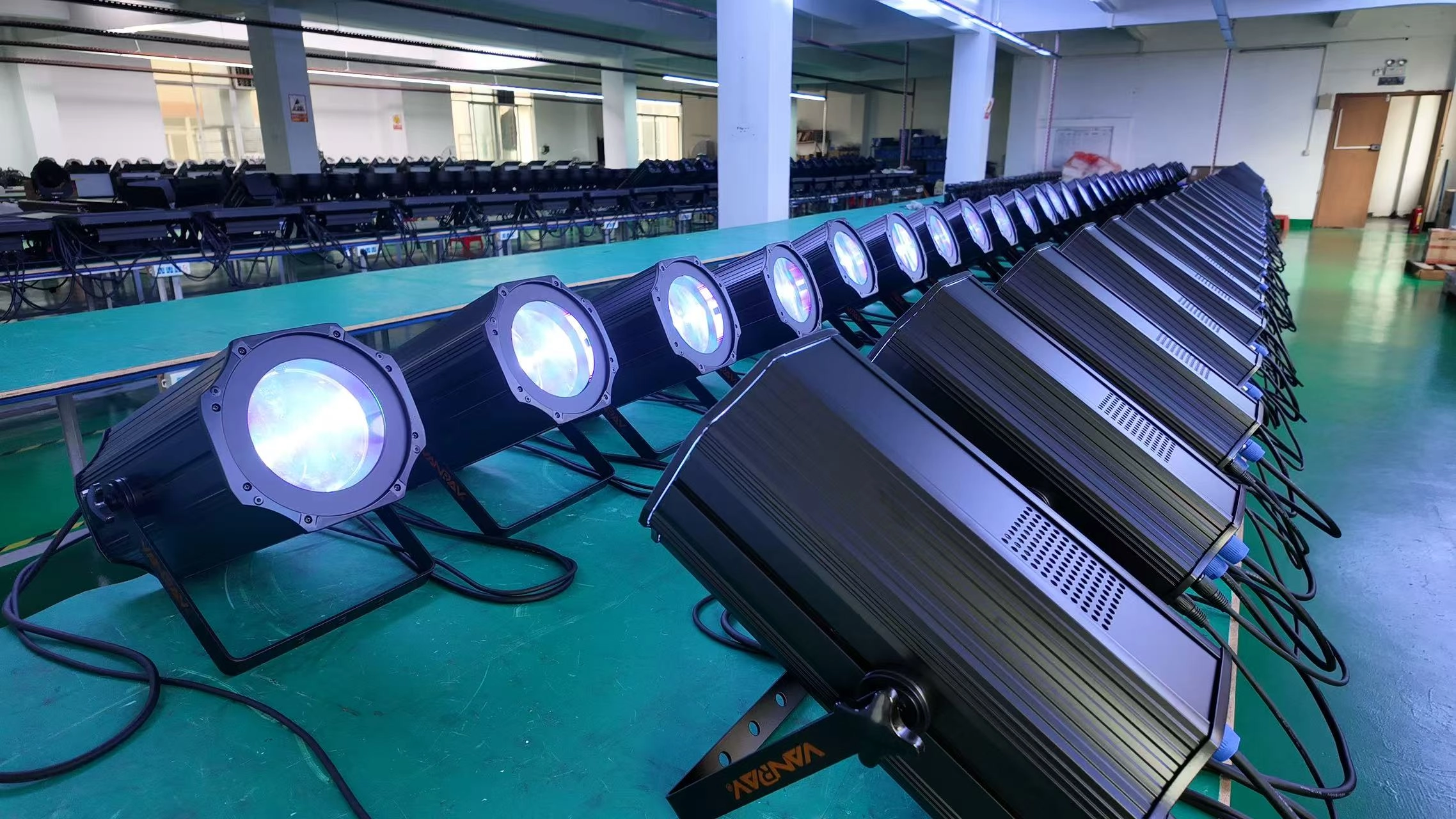led zoom par - Vanray