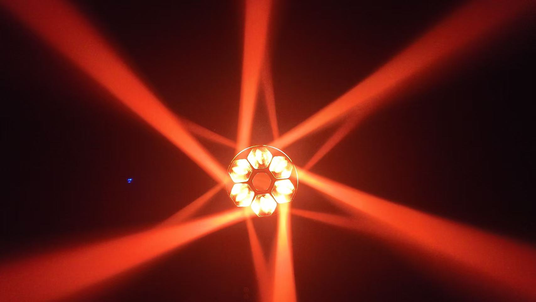 RGBW 4 in 1 zoom moving wash light