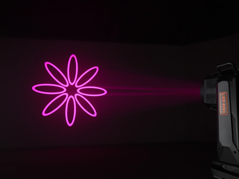 Lyre hybride à LED adaptée aux événements - Vanray