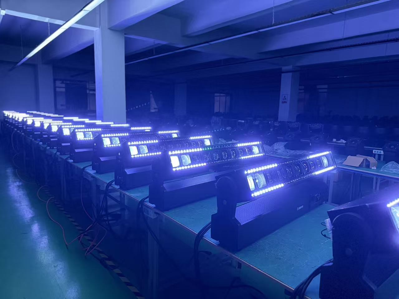 swing beam moving bar light