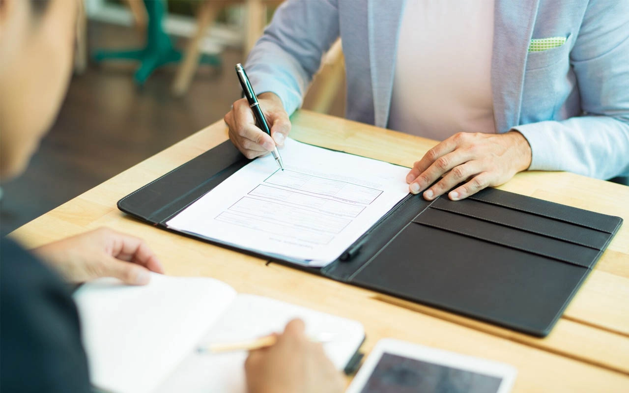Sign the distribution agreement