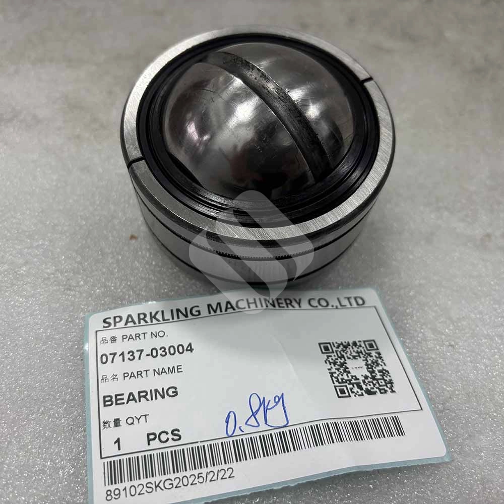 07137-03004 Bearing for Komatsu Construction Equipment HD325-6 HD465-7 HD605-7 Komatsu bearing 07137-03004 close-up detail