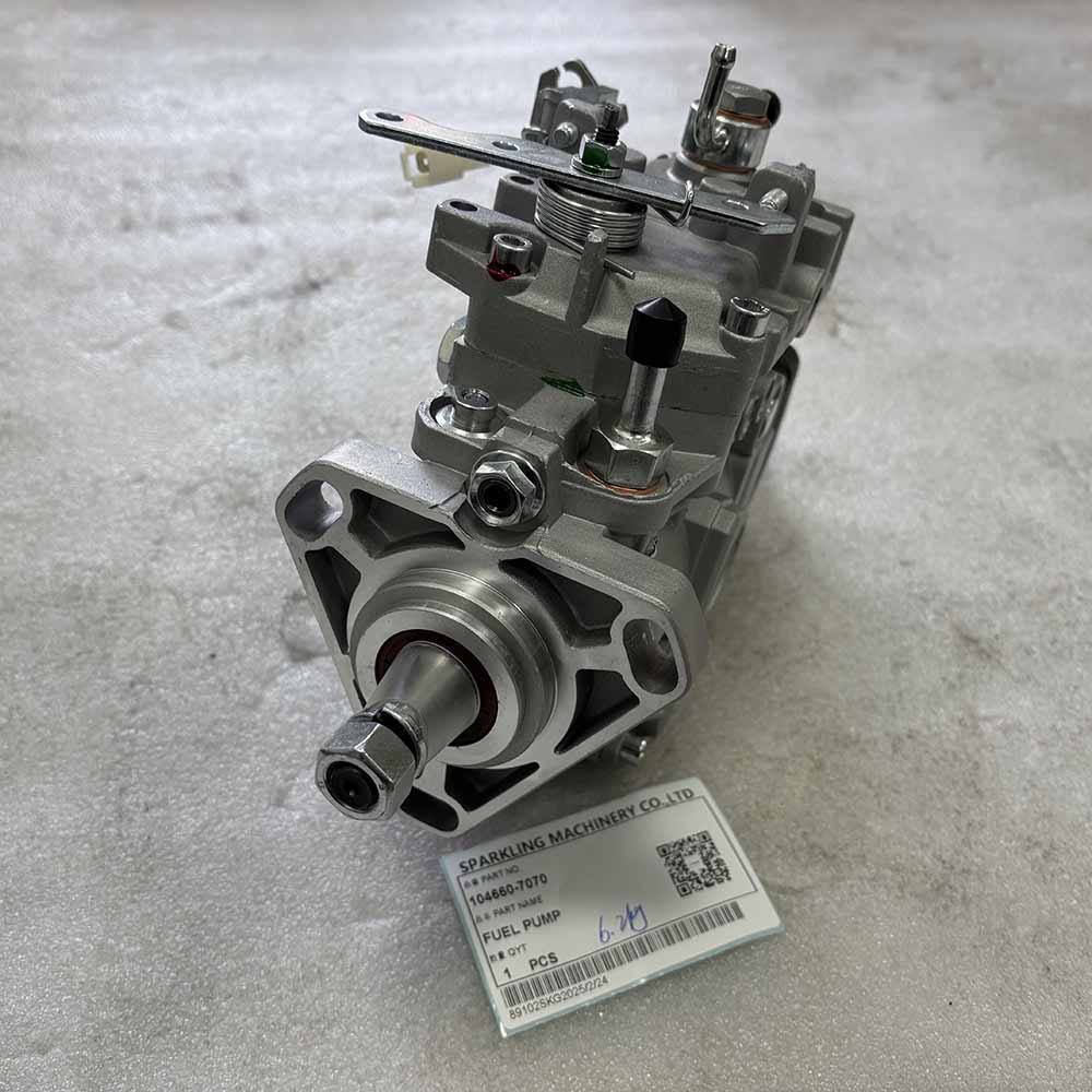 Construction Machinery Spare Parts 104660-7070 Fuel Pump for Nissan Engines QD32 TD27 TD42 High quality fuel pump 104660-7070 Nissan diesel engine