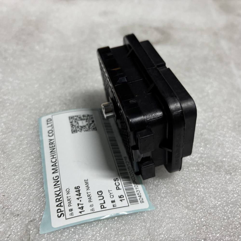 Plug 147-1446 for CAT wheel tractor-scraper 621