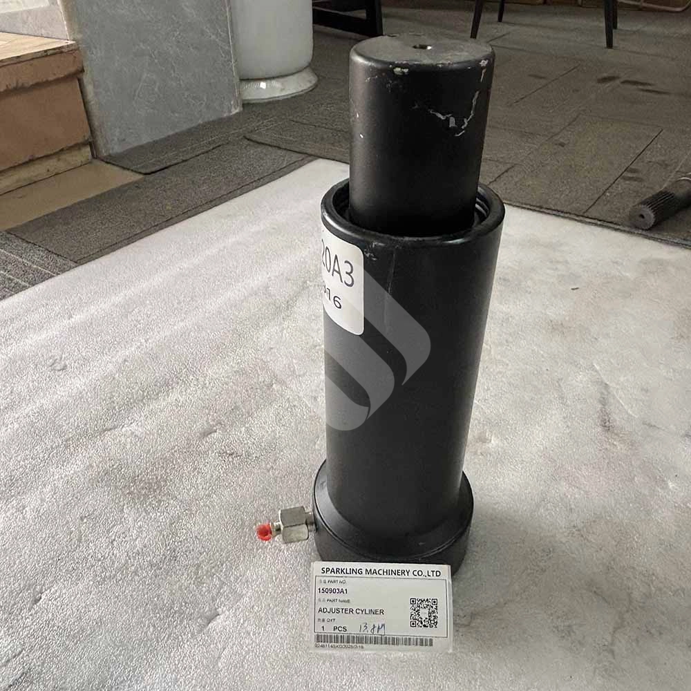 13.8Kg 150903A1 Adjuster Cylinder for Case Excavators CX130 CX130B CX135SR and Sumitomo Excavators SH120-3 SH130 150903A1