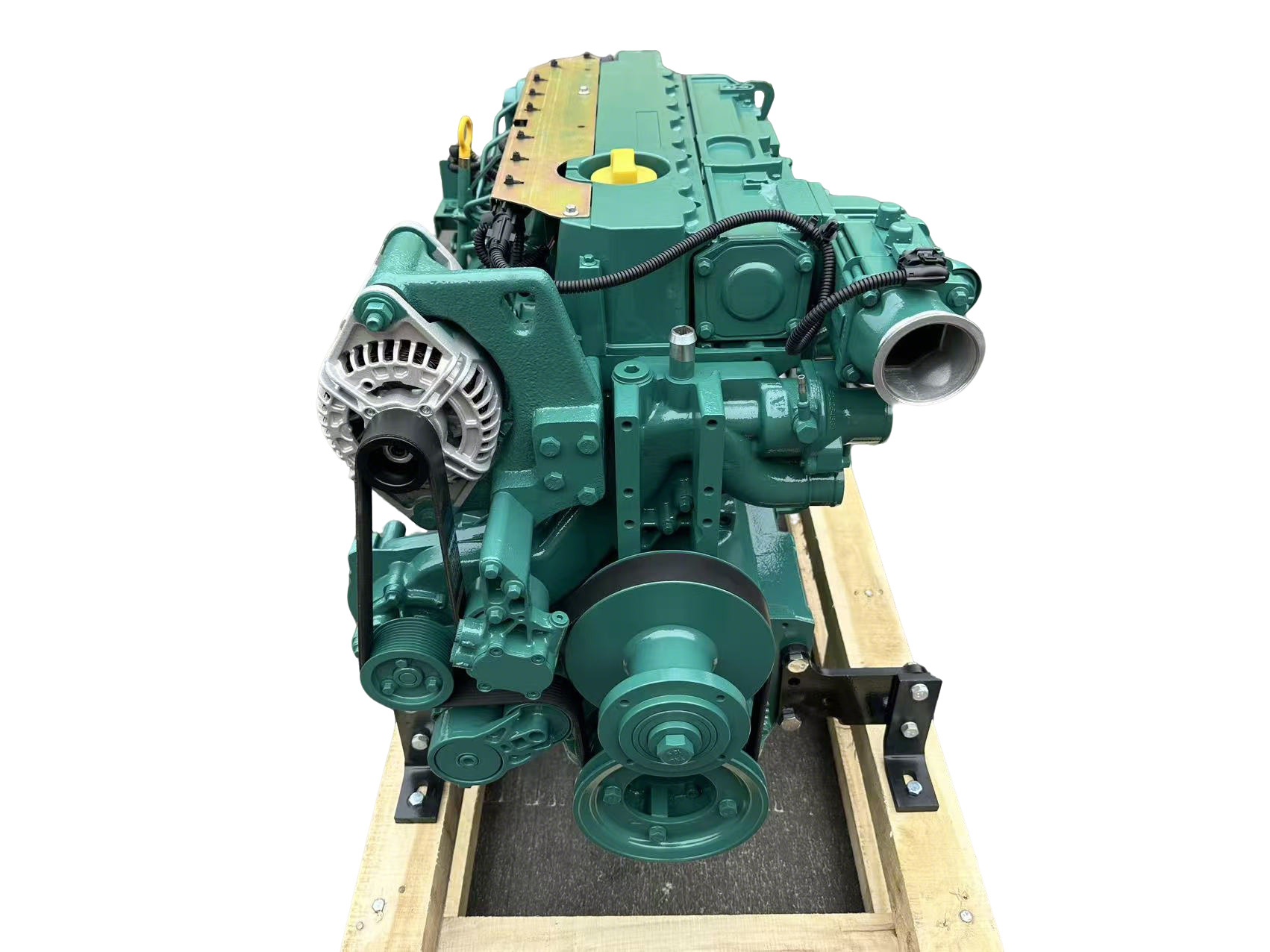 Volvo-D5E-4-cylinder-turbocharged-diesel-engine-side-view