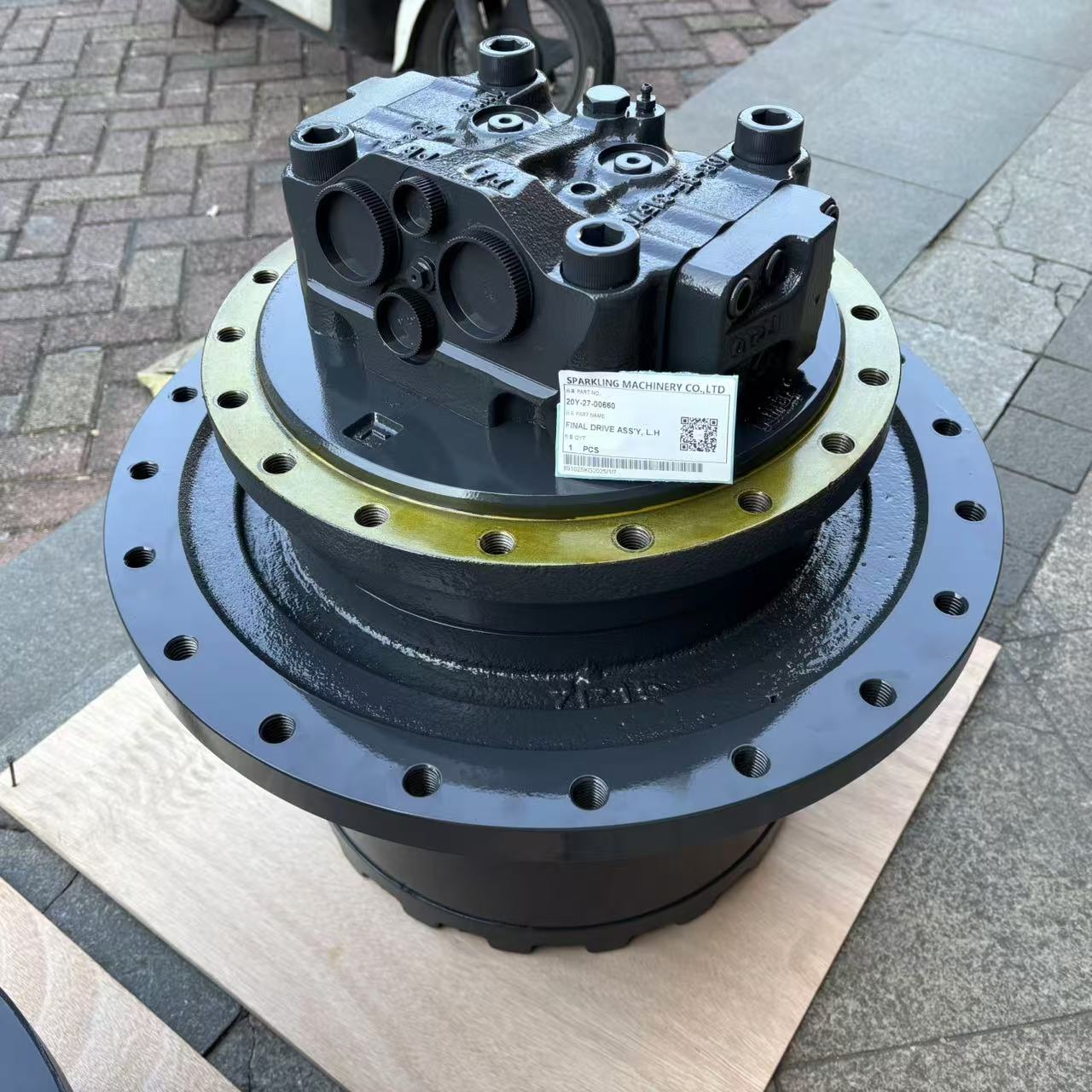 Excavator Spare Parts  20Y-27-00670 20Y-27-00660 FINAL DRIVE ASSY, RH/LH FOR PC200-8MO PC210L-10
