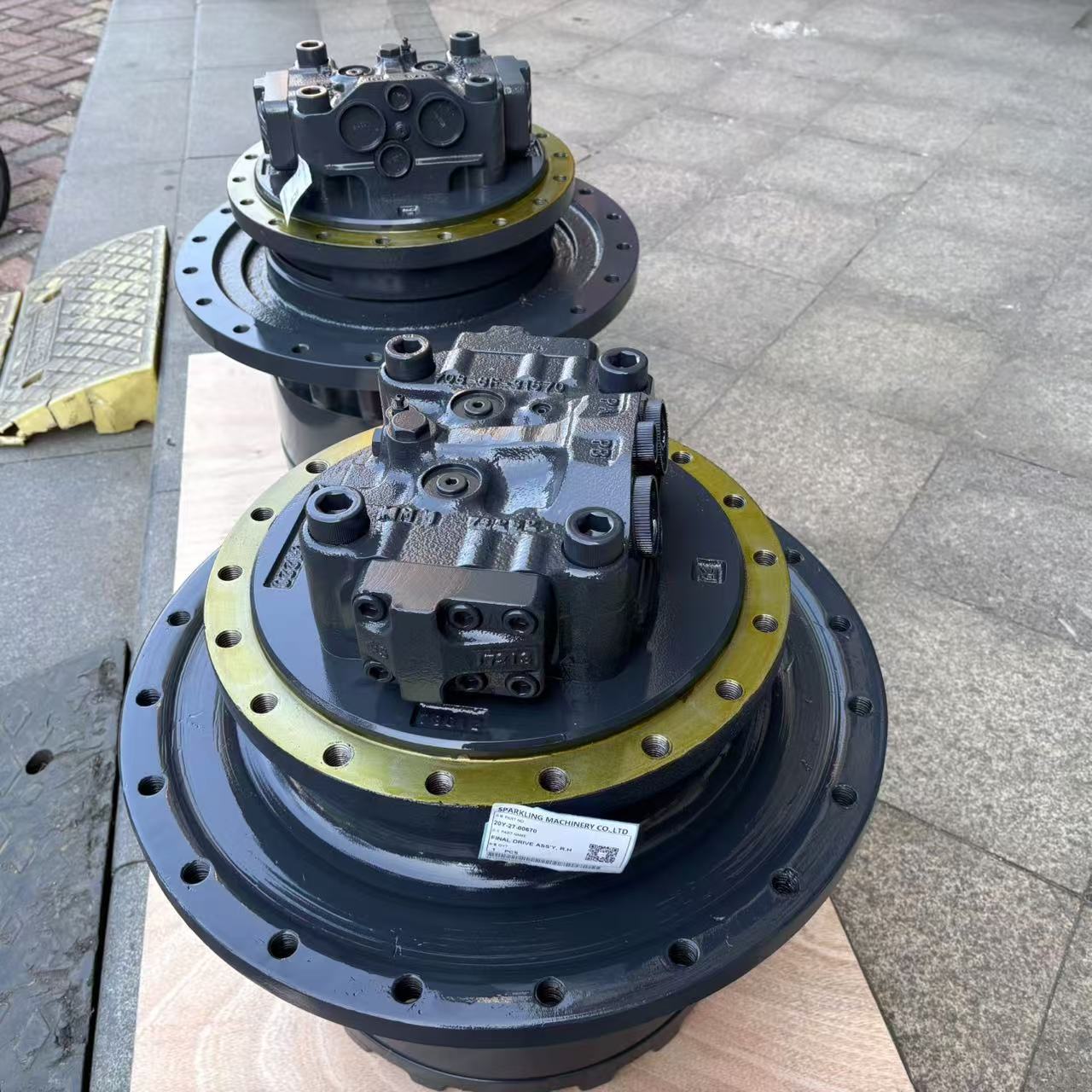 Excavator Spare Parts  20Y-27-00670 20Y-27-00660 FINAL DRIVE ASSY, RH/LH FOR PC200-8MO PC210L-10