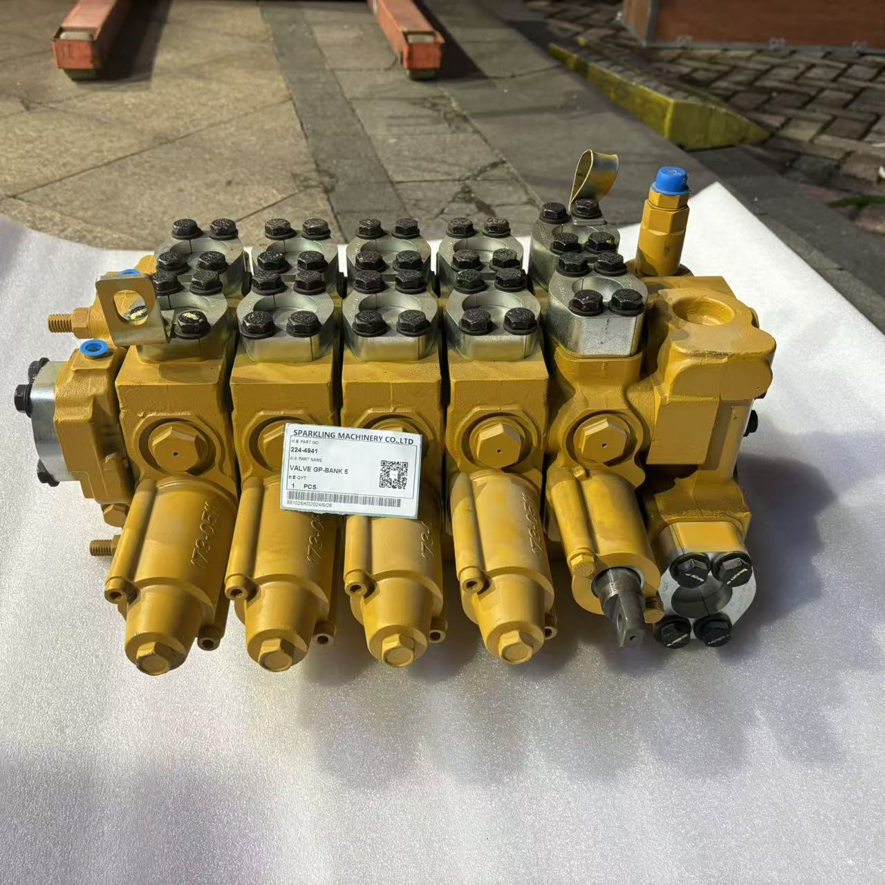 CATERPILLAR BULLDOZER SPARE PARTS 224-4941 2244941 CA2244941 VALVE GP-BANK FOR D7R D7R II D7R XR D7R LGP
