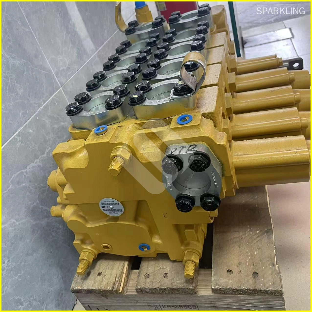 CATERPILLAR BULLDOZER SPARE PARTS 224-4941 2244941 CA2244941 VALVE GP-BANK FOR D7R D7R II D7R XR D7R LGP